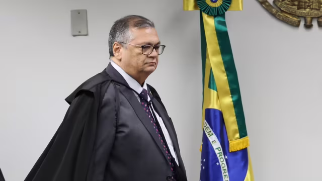 Dino cobra governo sobre falta de transparência em emendas e identificação de beneficiários