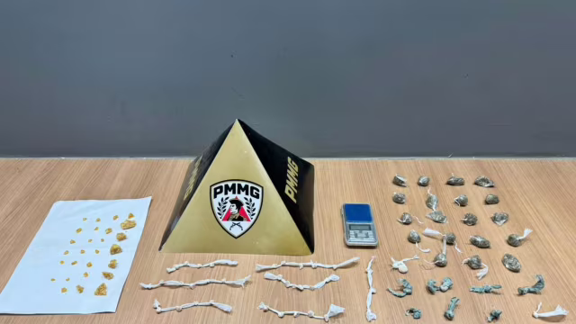 Operação da PM prende homem em flagrante e apreende crack e maconha em Manhuaçu