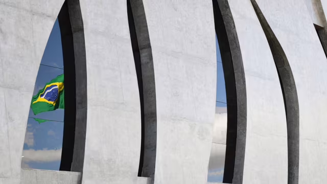 STJ abre inquérito após petições com comandos ocultos tentarem influenciar IA da Corte