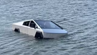 Motorista é preso no Texas após levar Tesla Cybertruck para dentro de lago para testar modo