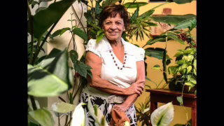 Yara Tupynambá recebe doutorado em Artes por Notório Saber da UFMG aos 94 anos