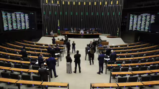 Câmara aprova minirreforma eleitoral que limita multas e facilita parcelamento de dívidas
