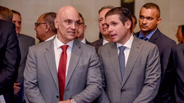 Moraes arquiva investigação sobre bagagens sem fiscalização e beneficia Hugo Motta e outros parlamentares
