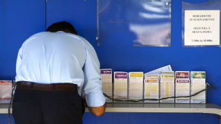 Minas tem 55 apostas premiadas na Lotofácil e na Quina; Mega-Sena 30 anos promete R$ 300 milhões