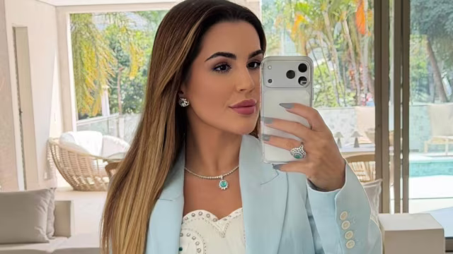 Defesa de Deolane Bezerra pede conversão da prisão preventiva em prisão domiciliar