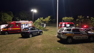 Motorista morre após Hilux sair da pista e capotar perto do Parque Ipanema, em Ipatinga