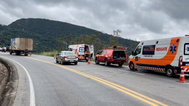 Capotamento na BR-381 deixa três feridos em Bela Vista de Minas