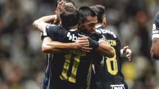 Atlético visita o Corinthians em SP buscando a terceira vitória seguida no Brasileirão;  onde assistir?