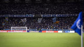 Cruzeiro recebe a Chapecoense e tenta se afastar do Z-4 na Série A