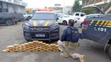 PRF prende homem com 50 kg de pasta base de cocaína em caminhonete na BR-040, em Juiz de Fora