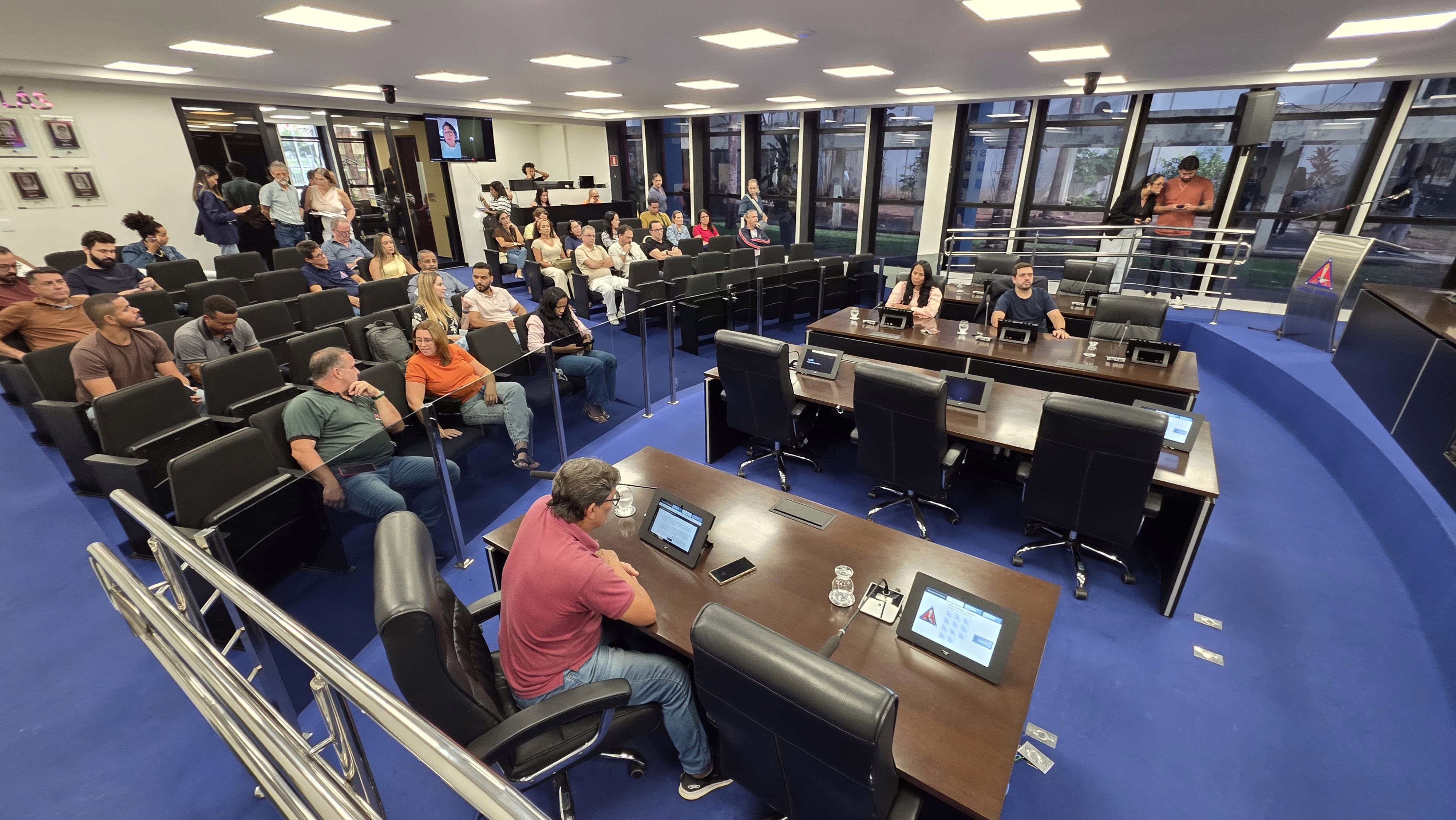 Projeto que altera cronograma de progressões sai de pauta para ampliação do debate