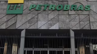 Petrobras reajusta gasolina A; preço nas distribuidoras sobe para R$ 2,61 a partir de sexta
