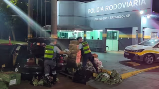 Carga de óculos e cosméticos avaliada em R$ 380 mil é apreendida por descaminho na Raposo Tavares, em Presidente Epitácio