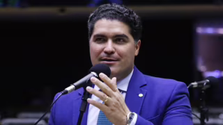 Newton Cardoso Jr. protocola declaração para confirmar voto a favor da PEC que acaba com escala 6x1