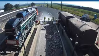 Caminhão com mais de 400 evasões de pedágio é interceptado na Anhanguera em Ribeirão Preto