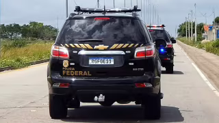 PF apreende 33 pistolas na Rodovia Castelo Branco e prende suspeito paraguaio em Porto Feliz