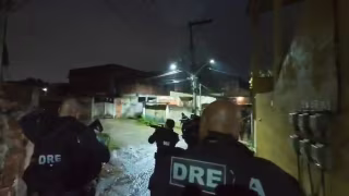 Polícia Civil faz operação no Risca-Faca, em São Gonçalo, e prende três suspeitos investigados por tortura de mulheres