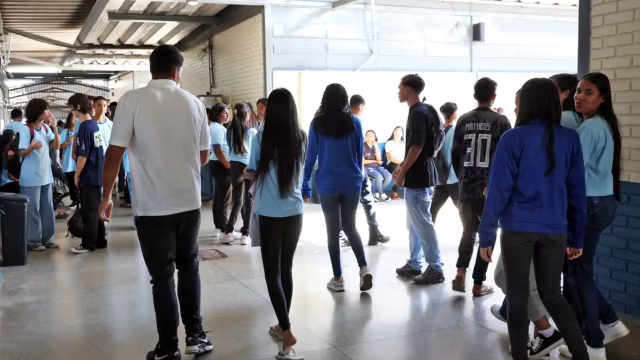 Alunos do Pé-de-Meia têm isenção no Enem 2026, mas precisam confirmar inscrição até sexta (5)