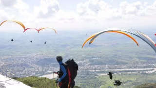 Piloto de parapente faz voo de longa distância entre Governador Valadares e Teófilo Otoni
