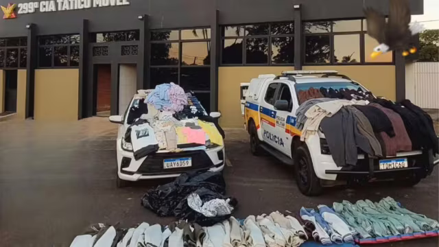 Trio é preso na BR-050 com mais de R$ 50 mil em roupas furtadas de shopping de Uberlândia