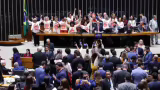 PEC do fim da escala 6x1 avança; proposta vai ao Senado após aprovação na Câmara