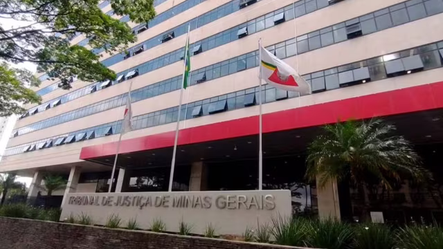 Homem que arrastou ex-companheira presa ao cinto de segurança é condenado a 12 anos e 6 meses em BH