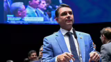 Quaest diz que áudios com Flávio Bolsonaro e Daniel Vorcaro não abalaram núcleo bolsonarista