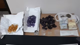 PM Rodoviária prende homem com 708 pedras preciosas em ônibus BH x Governador Valadares