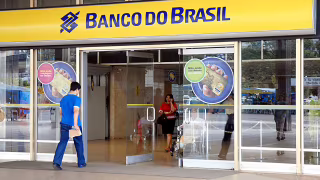 Bancos vão encerrar atendimento presencial duas horas antes dos jogos do Brasil na Copa de 2026