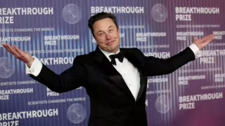 Elon Musk supera US$ 1 trilhão em fortuna após estreia das ações da SpaceX na Nasdaq