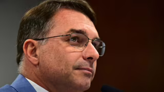 PL antecipa propostas da pré-campanha de Flávio Bolsonaro após pesquisa ampliar vantagem de Lula