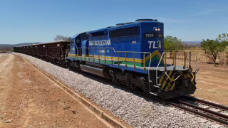 Transnordestina bate recorde diário de montagem; 1,69 km de via em um dia no Ceará