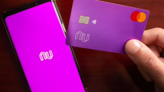 Nubank diz que aviso sobre liquidação extrajudicial foi erro operacional e que serviços seguem normais