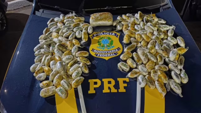 PRF apreende quase 17 kg de haxixe “ice” escondidos em para-choque e prende motorista na BR-381, em Betim
