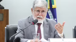 Celso Amorim alerta em Portugal que concentração da IA pode aprofundar desigualdades e enfraquecer democracias