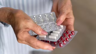 Anvisa manda recolher lotes de antibióticos e soro fisiológico; confira os números