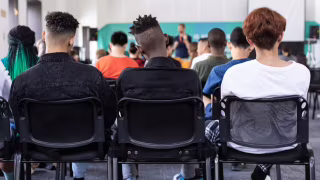 Reprovação no ensino médio cai 62% no Brasil desde 2022, aponta MEC
