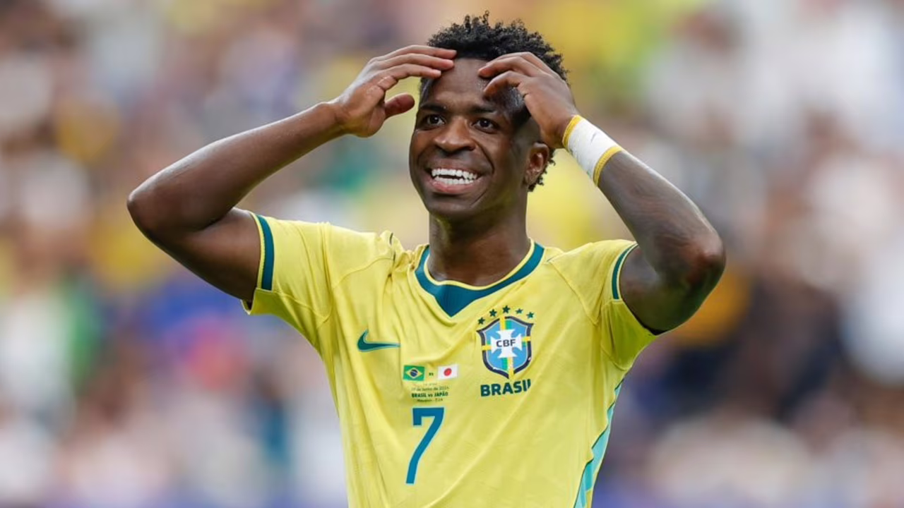 Vini Jr. consome abacaxi minutos antes das partidas e hábito chama atenção.
