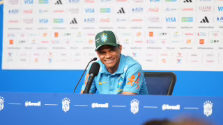 Douglas Santos diz usar ouro olímpico de 2016 como preparação para o mata-mata da Copa do Mundo