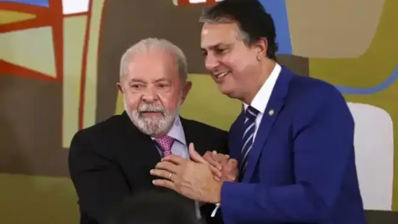Presidente Lula e Senador Camilo Santana •