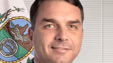 Flávio Bolsonaro volta ao Brasil após ir a Washington contra tarifa extra de 25% dos EUA