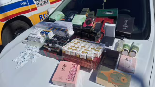 Mulher é presa na MG-050, em Divinópolis, com mais de 100 caixas de anabolizantes e emagrecedores, diz PMRv