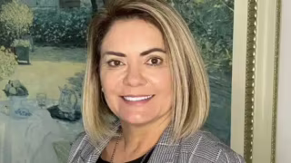 Justiça Eleitoral manda bloquear R$ 227 mil de Ana Cristina Valle por devolução de recursos