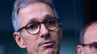 Zema diz que manteve doações do salário no segundo mandato e cita IR como comprovação