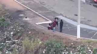 Operação com drone leva à prisão de homem e apreensão de adolescente por tráfico em Barra Mansa