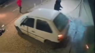 Carro é usado para arrombar loja no bairro Glória, em Vila Velha, Espírito Santo