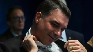 Lideranças evangélicas devem apoiar Flávio Bolsonaro de forma discreta