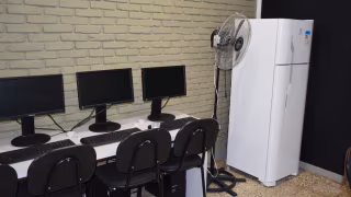 Nova lei reforça segurança nas escolas e prevê fixação correta de móveis pesados