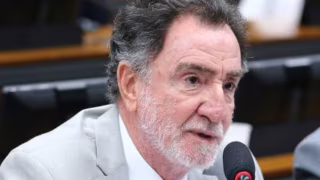 Lula se reúne com Patrus Ananias, cotado pelo PT para disputar governo de Minas