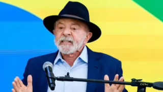 Lula promete “guerra da verdade” após tarifa dos EUA sobre produtos brasileiros